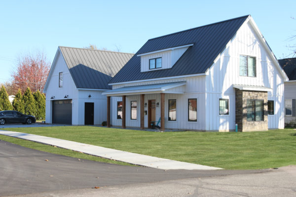 a barndominium like this is one of the home building trends for 2022